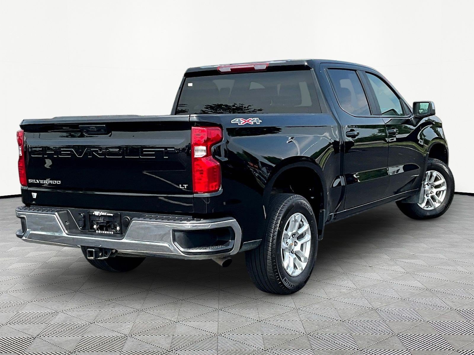 Used 2026 Chevrolet Silverado 1500 LT AWD/4WD image 6