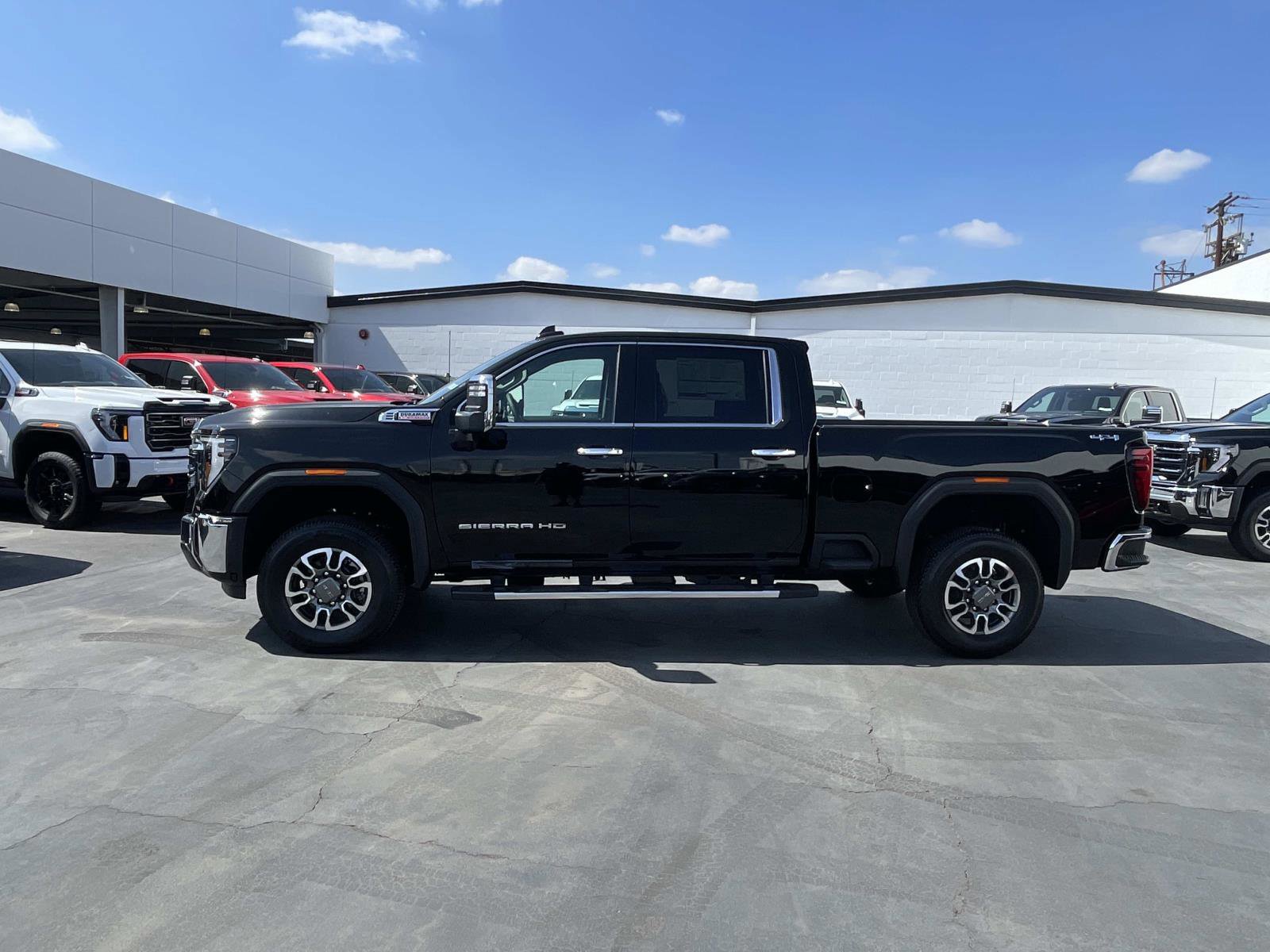 New 2025 GMC Sierra 2500 SLT w/ SLT Premium Package image 8