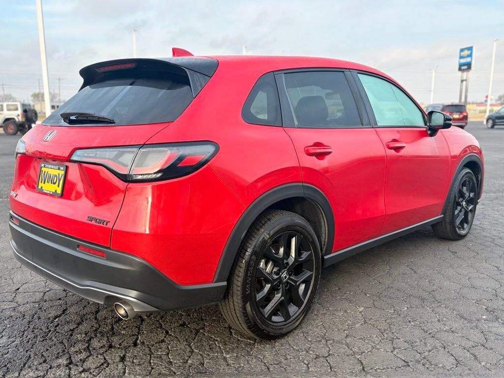 Used 2025 Honda HR-V Sport image 5