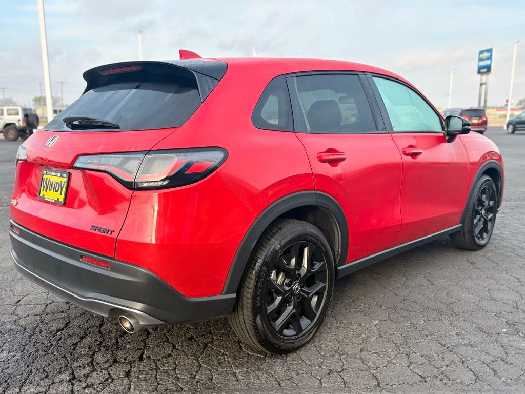 Used 2025 Honda HR-V Sport image 5