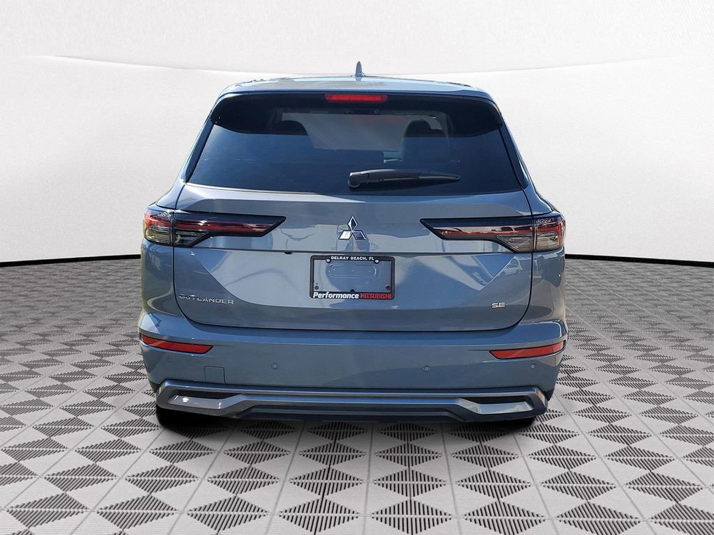 New 2026 Mitsubishi Outlander SE image 5
