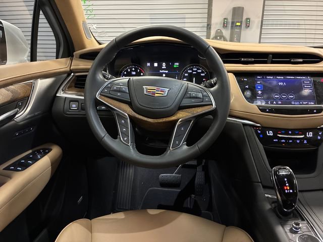 Used 2022 Cadillac XT5 Premium Luxury w/ Platinum Package AWD/4WD image 13