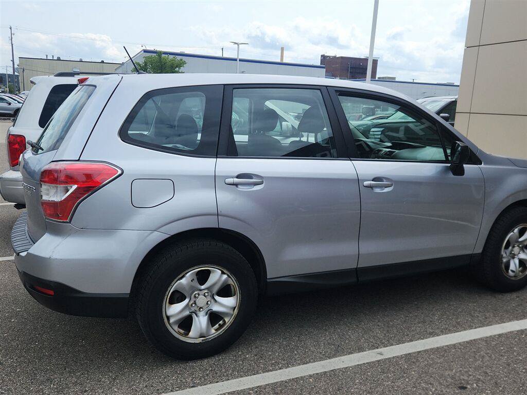 Used 2014 Subaru Forester 2.5i AWD/4WD image 4