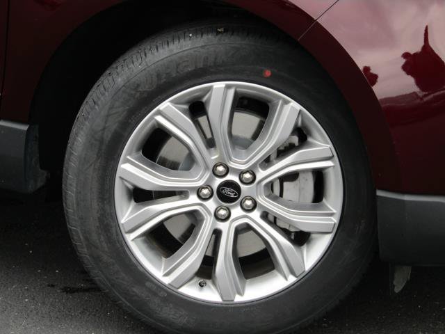 Used 2024 Ford Edge Titanium w/ Equipment Group 301A AWD/4WD image 5