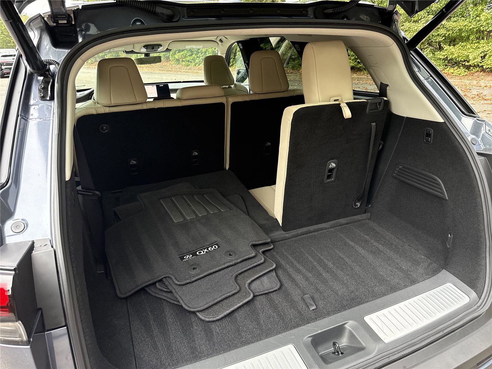 Used 2025 INFINITI QX60 Sensory w/ Vision Package image 29