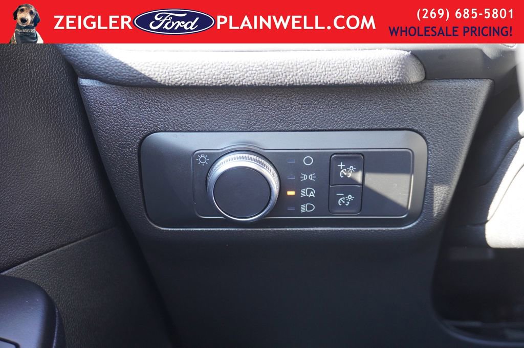 Used 2022 Ford Escape SE w/ Cold Weather Package image 28