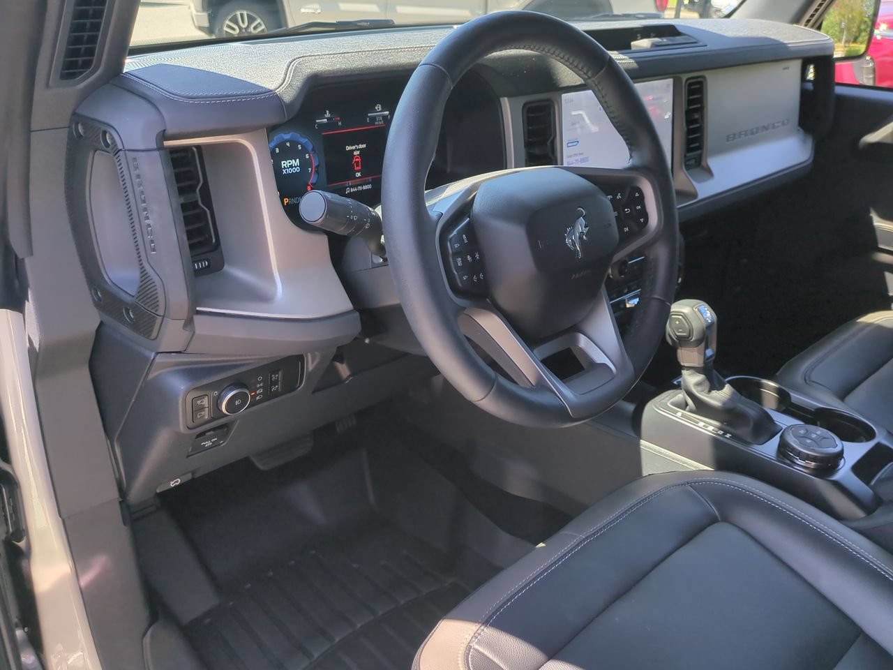 Used 2025 Ford Bronco Outer Banks AWD/4WD image 10
