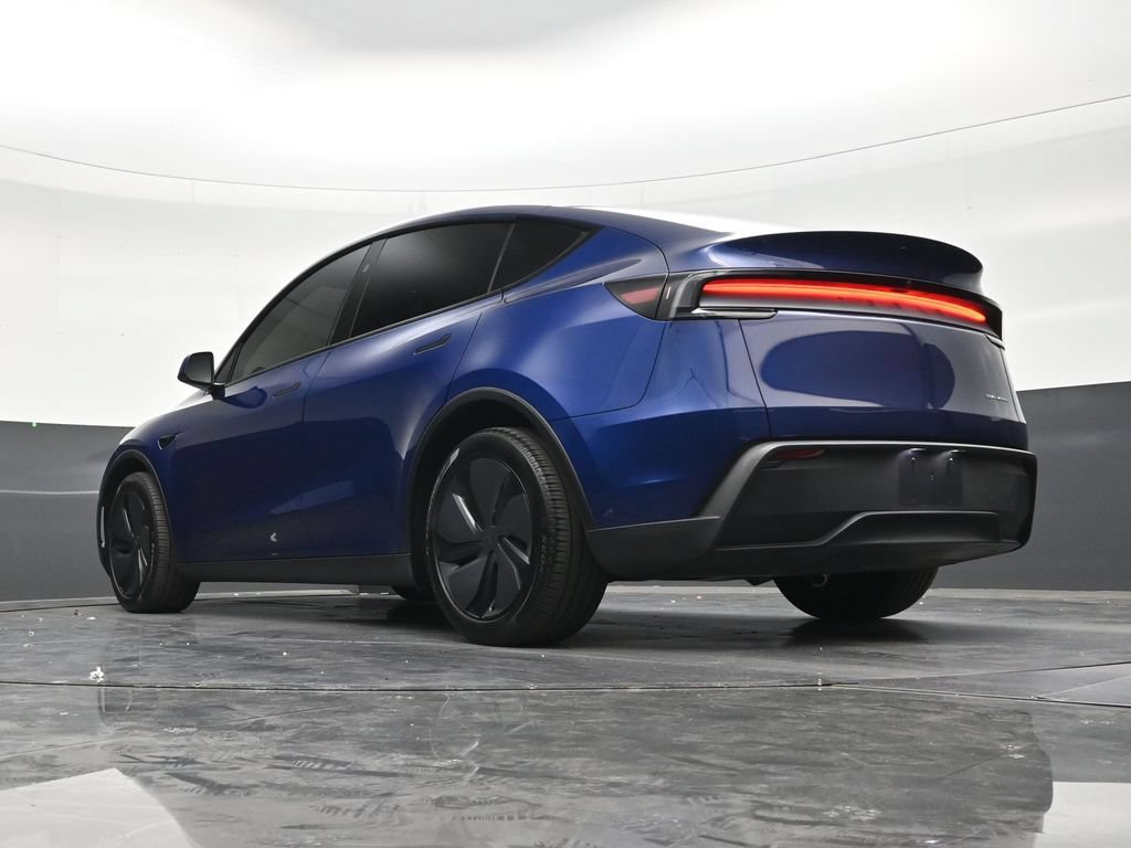 Used 2026 Tesla Model Y AWD image 22