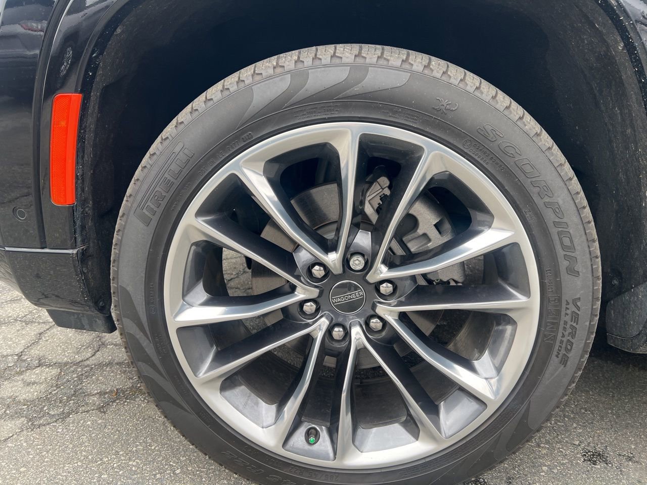 Used 2023 Jeep Wagoneer Series II w/ Premium Group I image 16