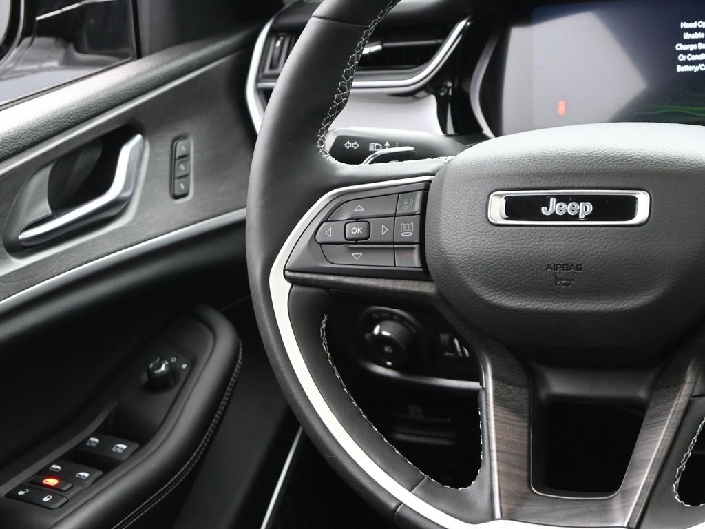 Used 2023 Jeep Grand Cherokee 4WD 4xe image 25
