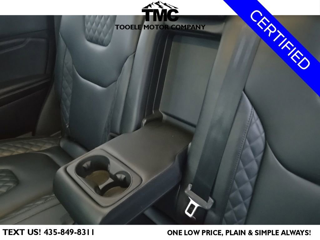 Used 2024 Ford Edge Titanium image 28