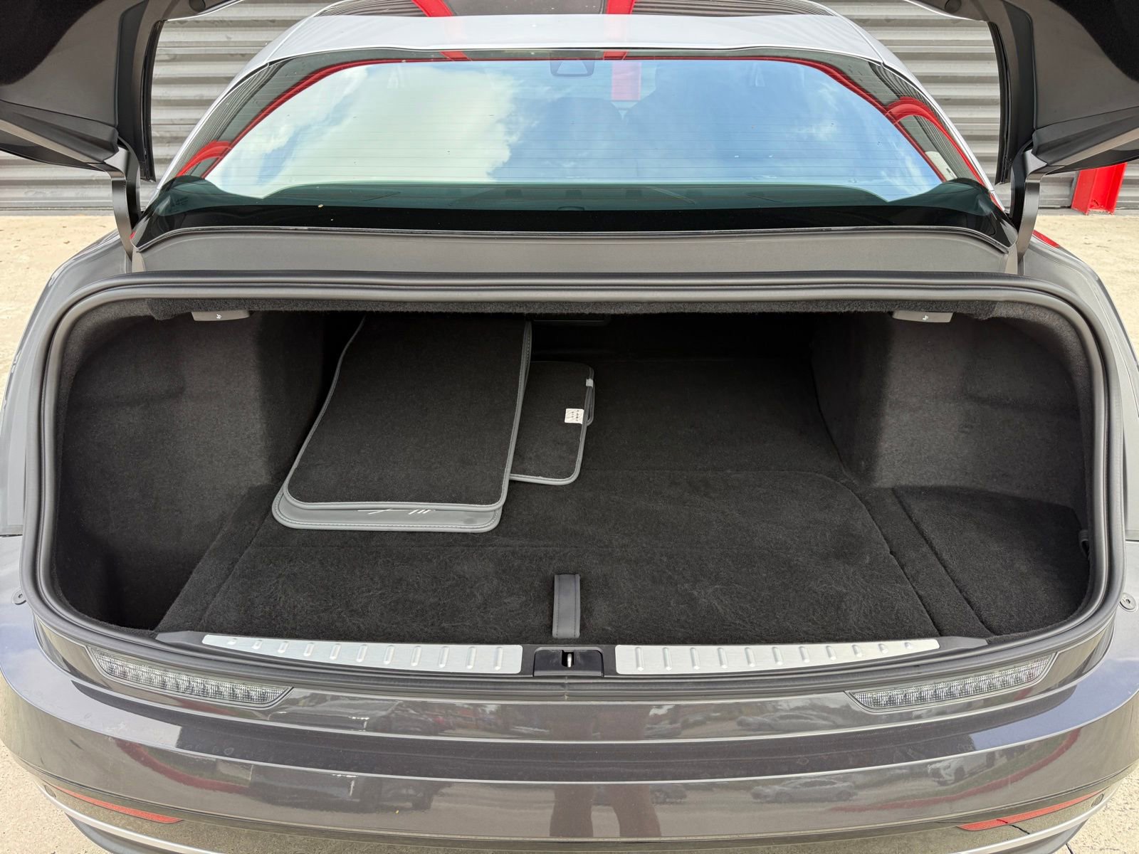 Used 2023 Lucid Air Touring image 38