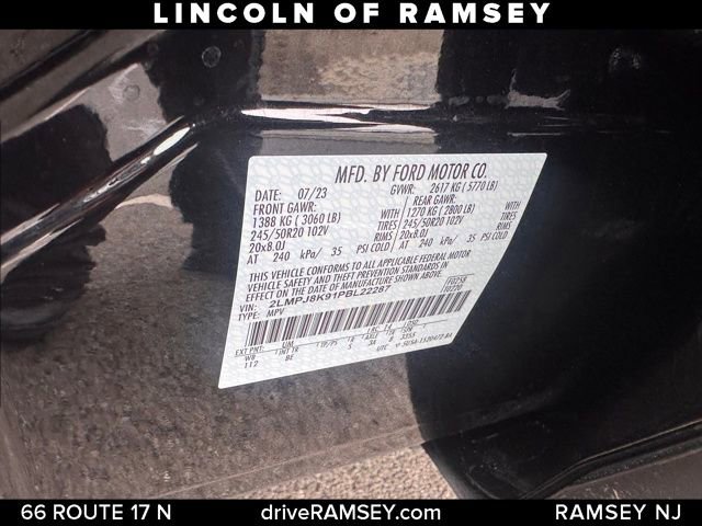 Used 2023 Lincoln Nautilus Reserve image 28