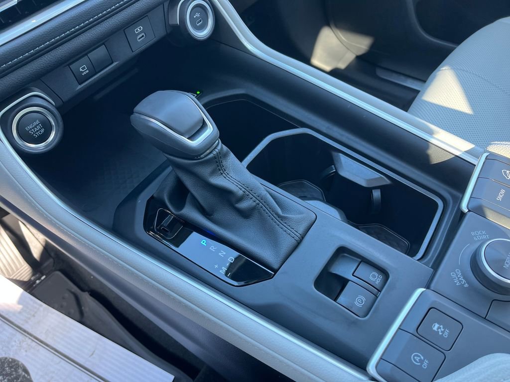 Certified 2025 Toyota Grand Highlander Platinum image 24