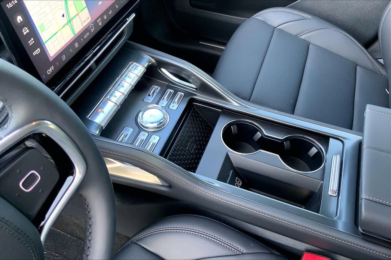 New 2026 Lincoln Nautilus Premier w/ Jet Appearance Package AWD/4WD image 7