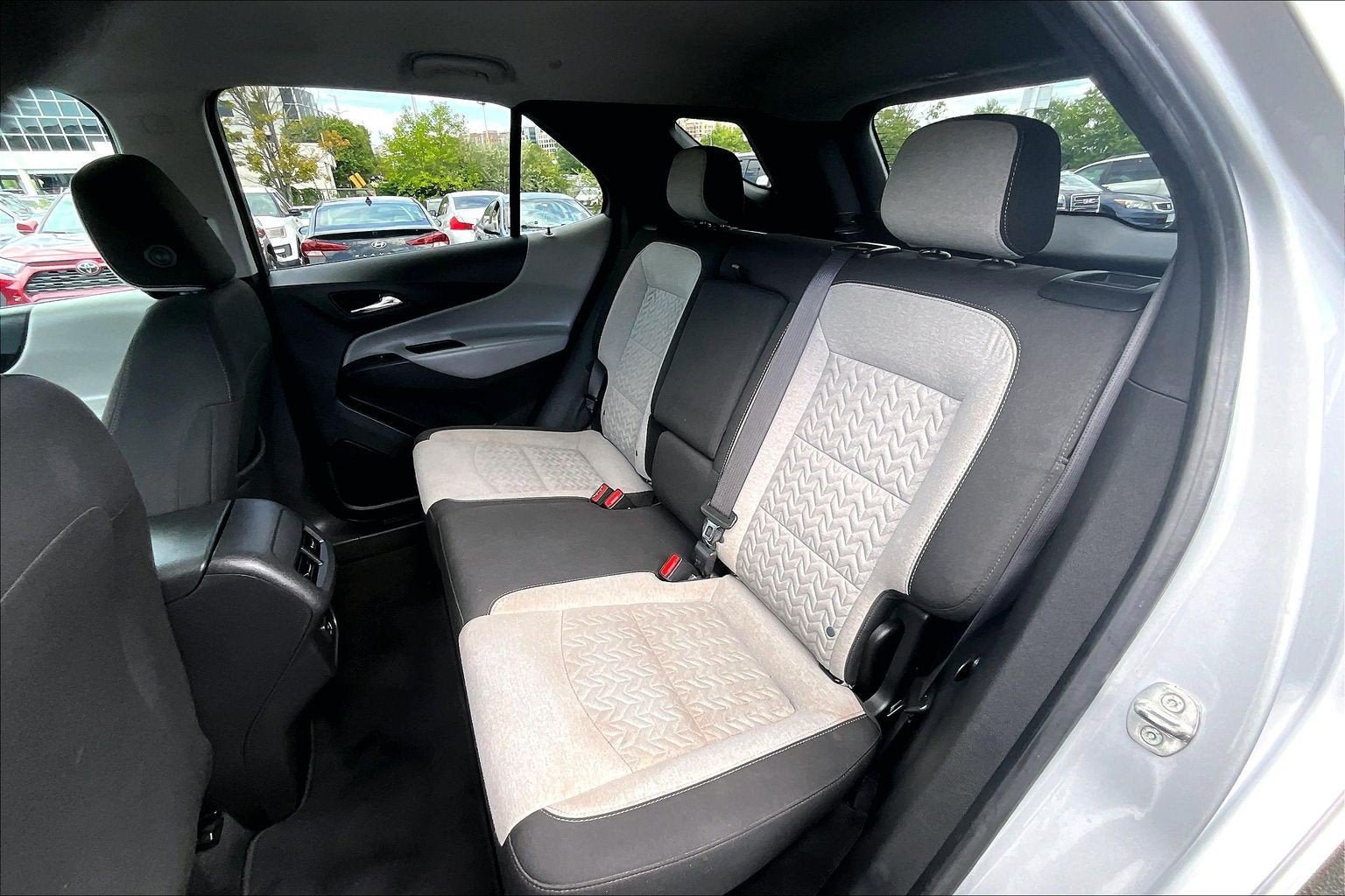 Used 2022 Chevrolet Equinox LT FWD image 24