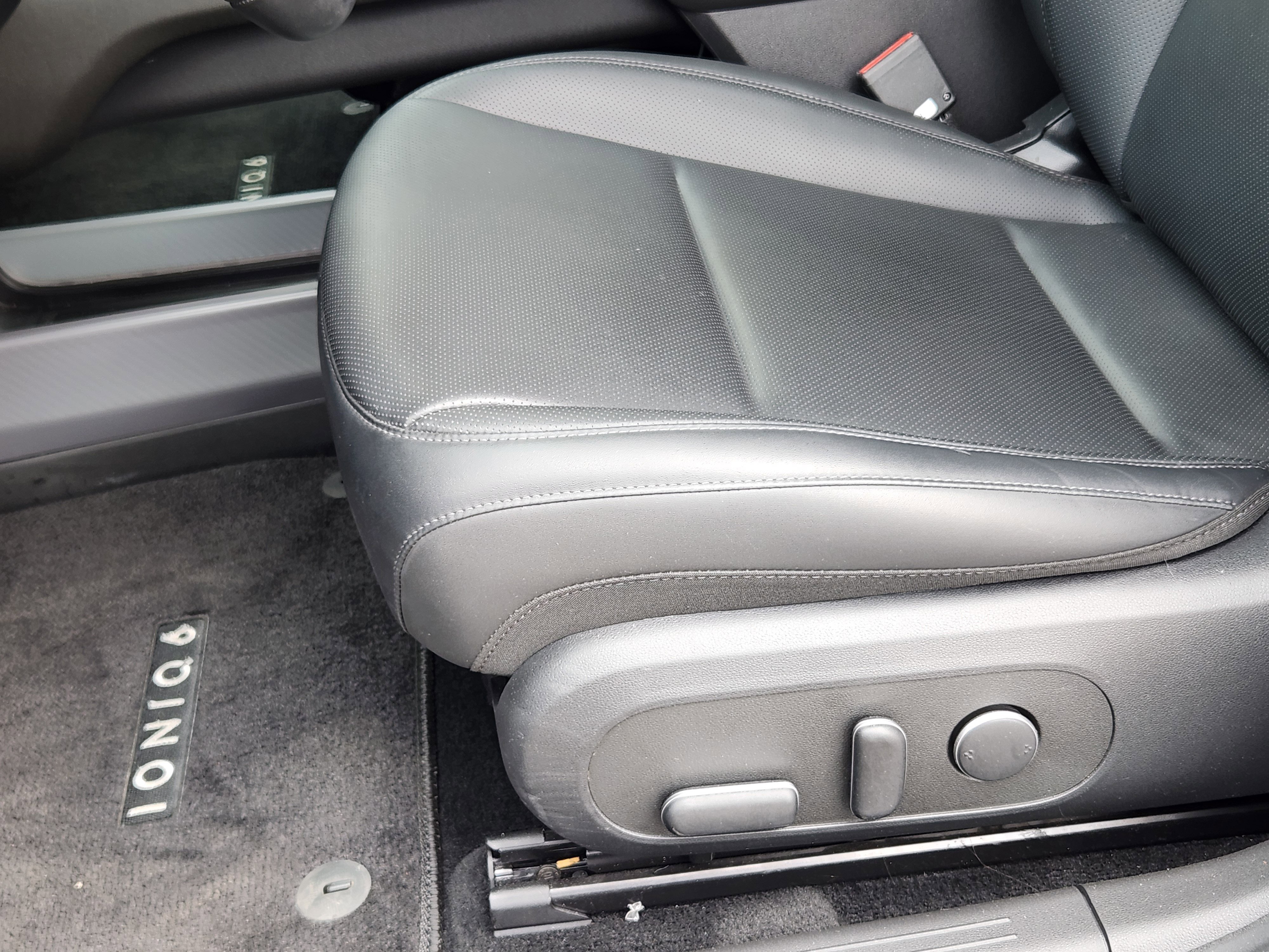 Used 2024 Hyundai Ioniq 6 SEL image 11