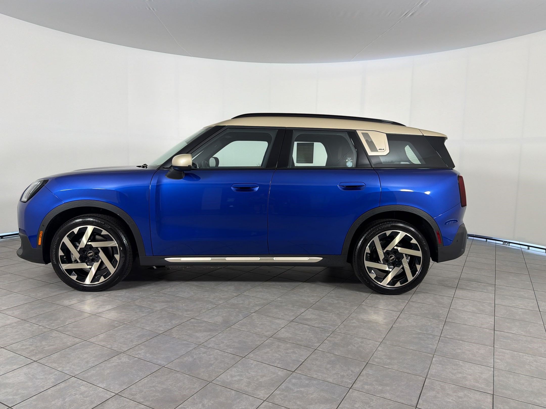 Used 2025 MINI Cooper Countryman S AWD/4WD image 2