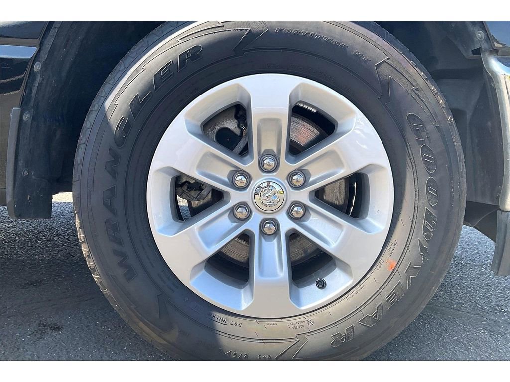Used 2023 RAM 1500 Laramie AWD/4WD image 9