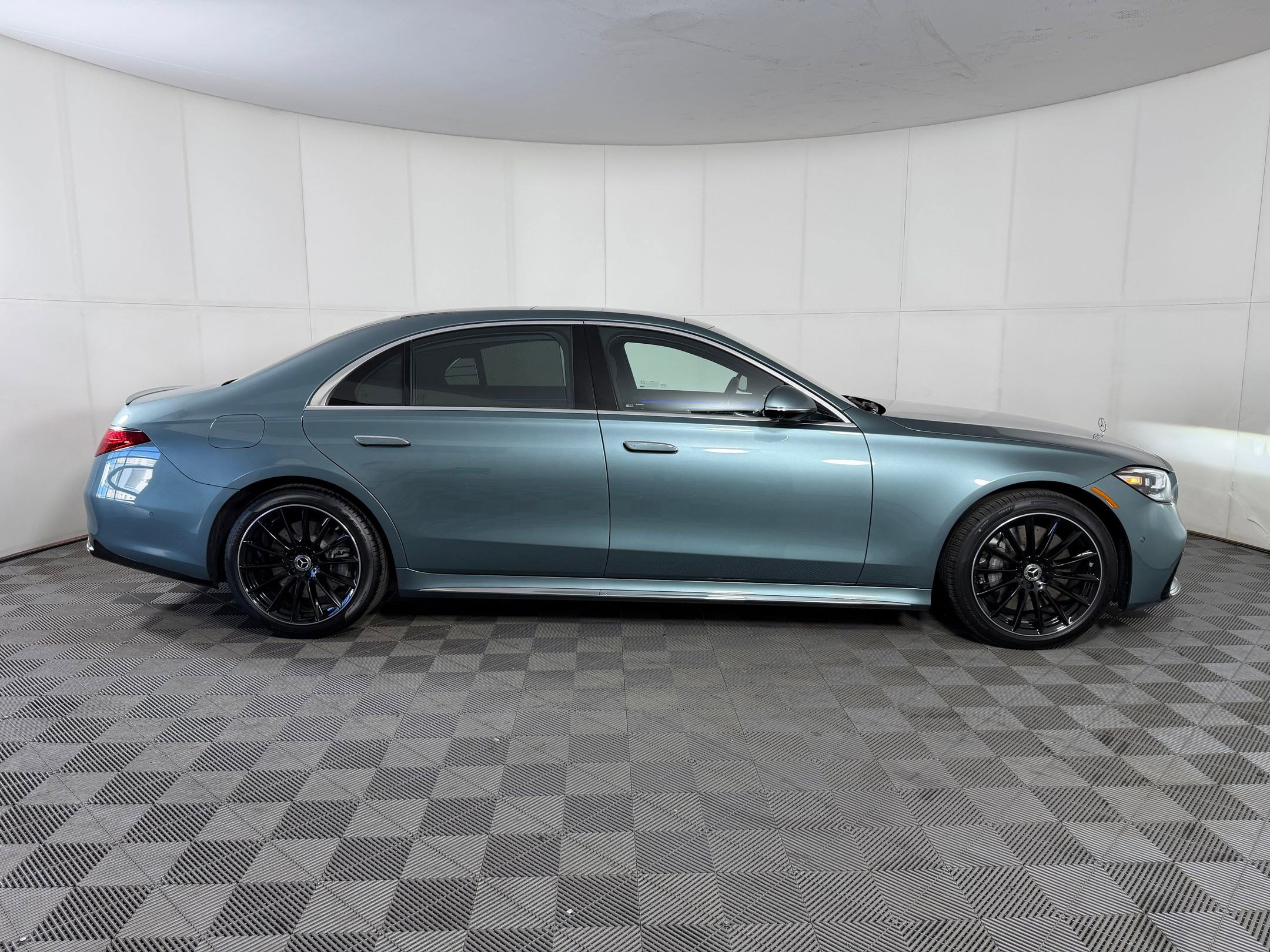 New 2026 Mercedes-Benz S 580 4MATIC Sedan image 8