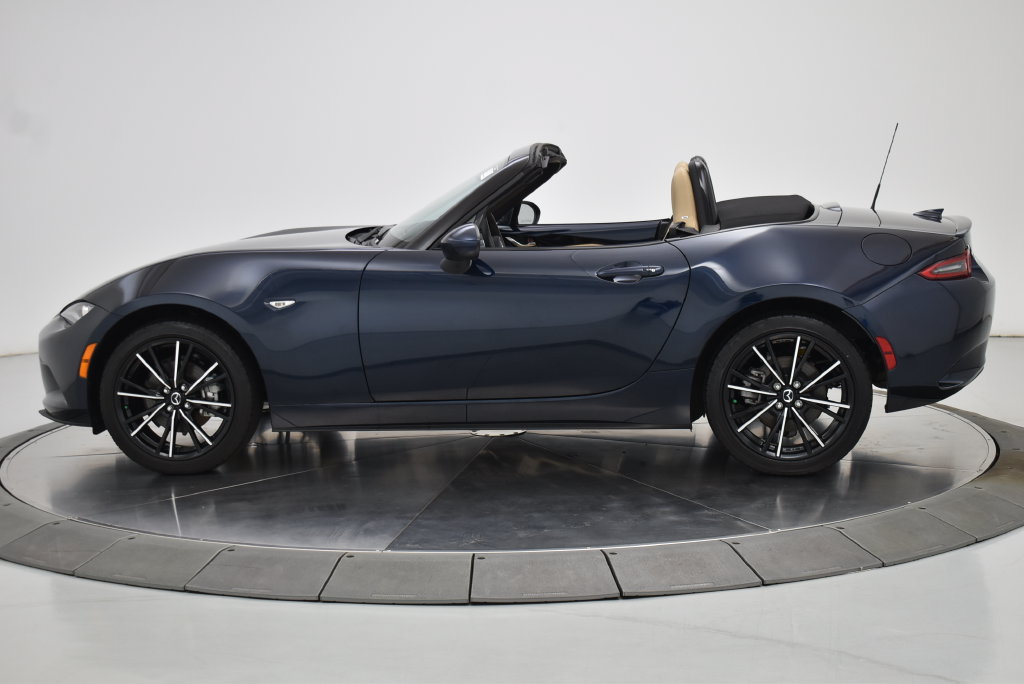 Certified 2025 MAZDA MX-5 Miata Grand Touring RWD image 17