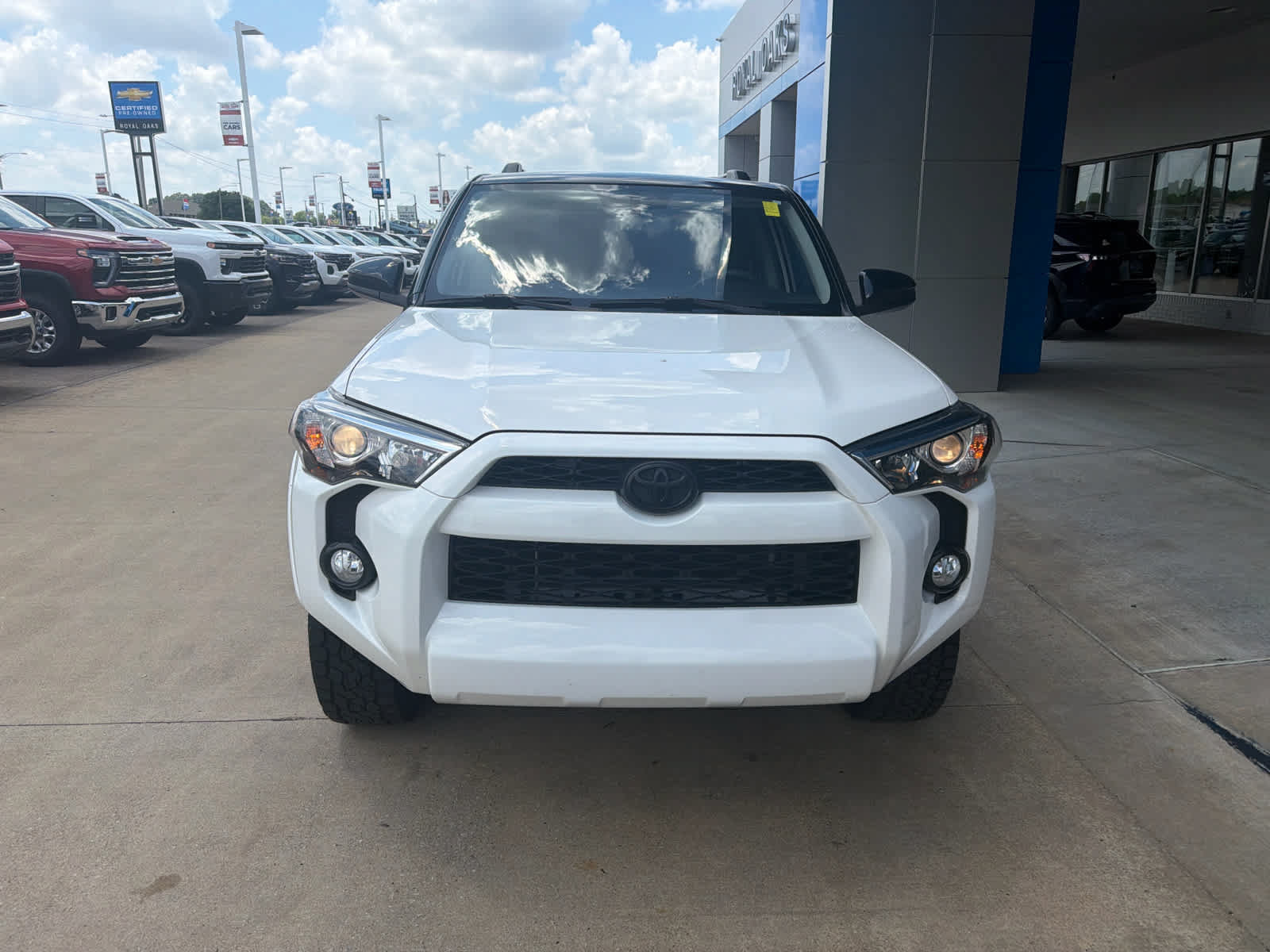 Used 2019 Toyota 4Runner SR5 AWD/4WD image 9