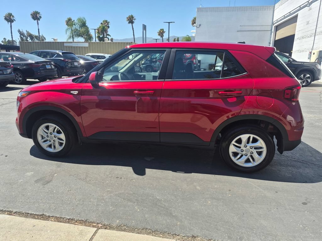 Used 2026 Hyundai Venue SE FWD image 16