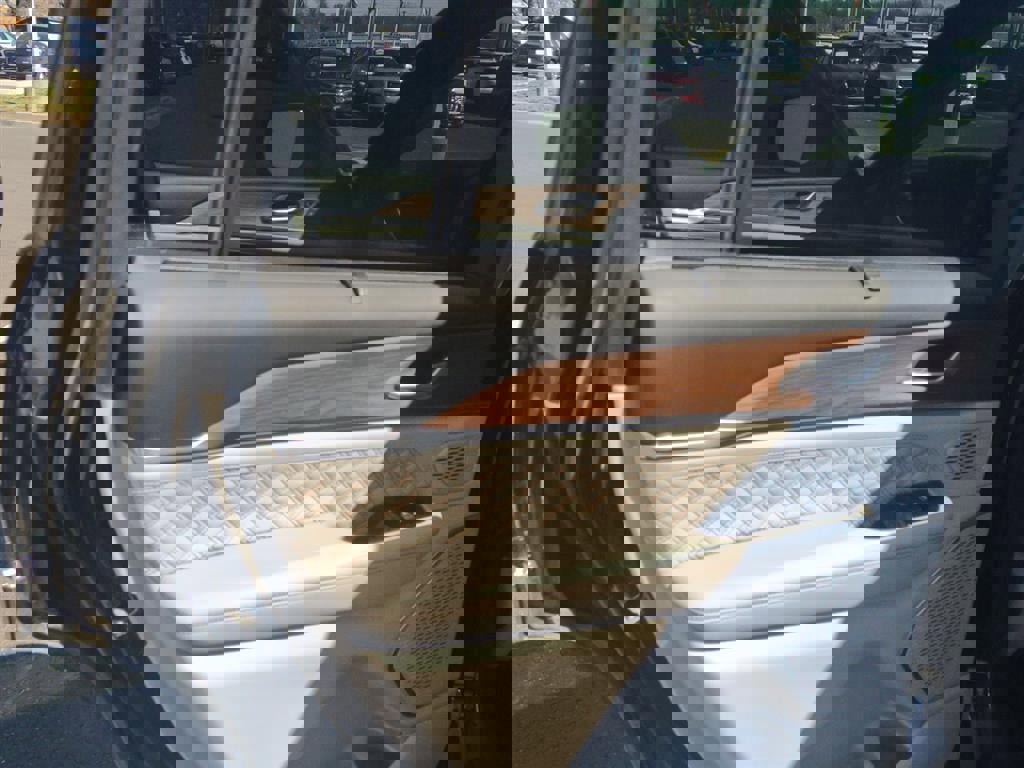 Used 2021 Jeep Grand Cherokee L Summit w/ Advanced Protech Group IV image 10