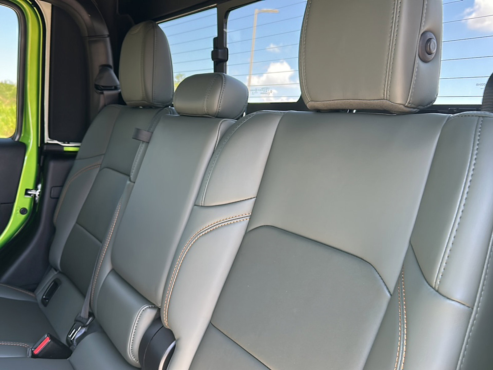 Used 2025 Jeep Gladiator Mojave image 19