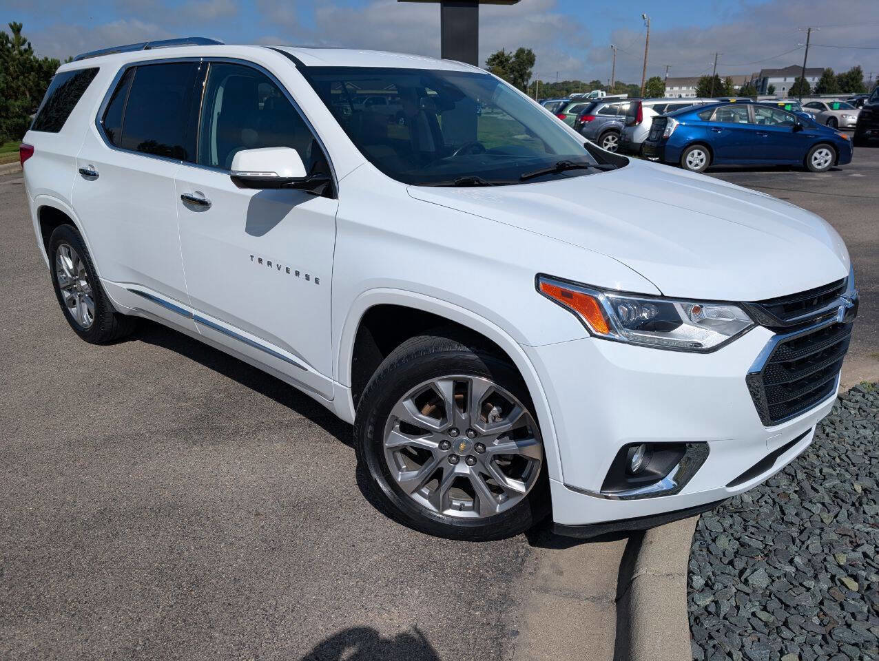 Used 2019 Chevrolet Traverse Premier image 3