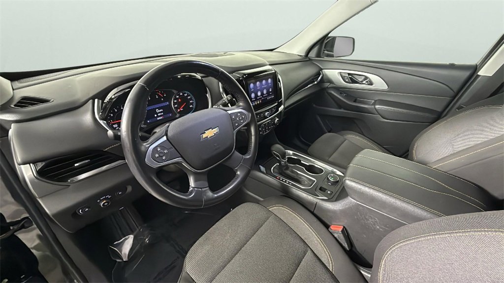 Used 2021 Chevrolet Traverse LT image 18