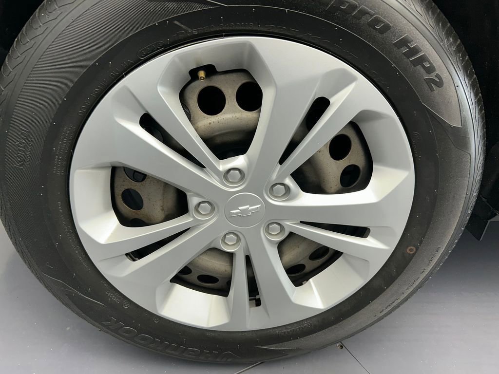 Used 2024 Chevrolet Trax LS image 36