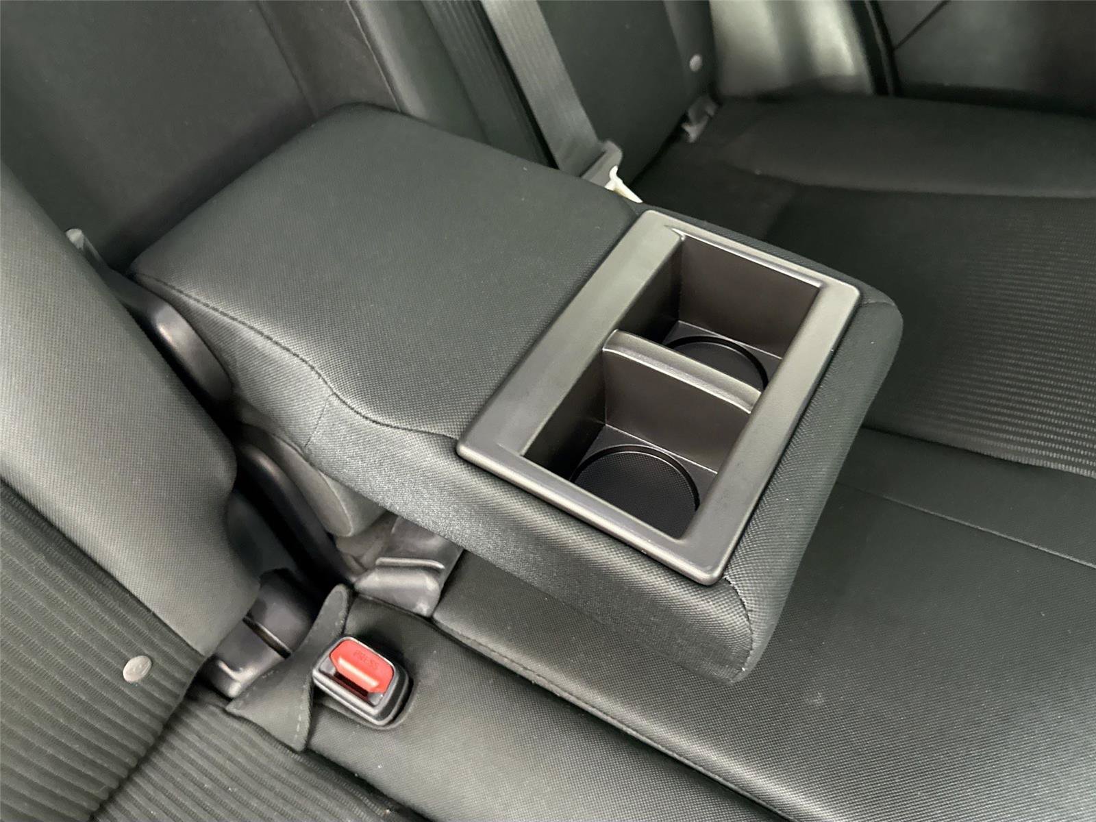 Used 2018 Toyota RAV4 LE FWD image 51
