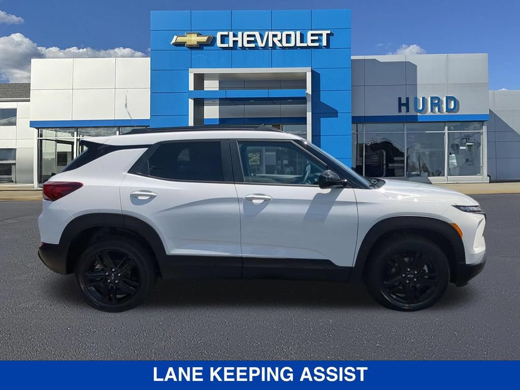 New 2026 Chevrolet TrailBlazer LT w/ Midnight Edition AWD/4WD image 3
