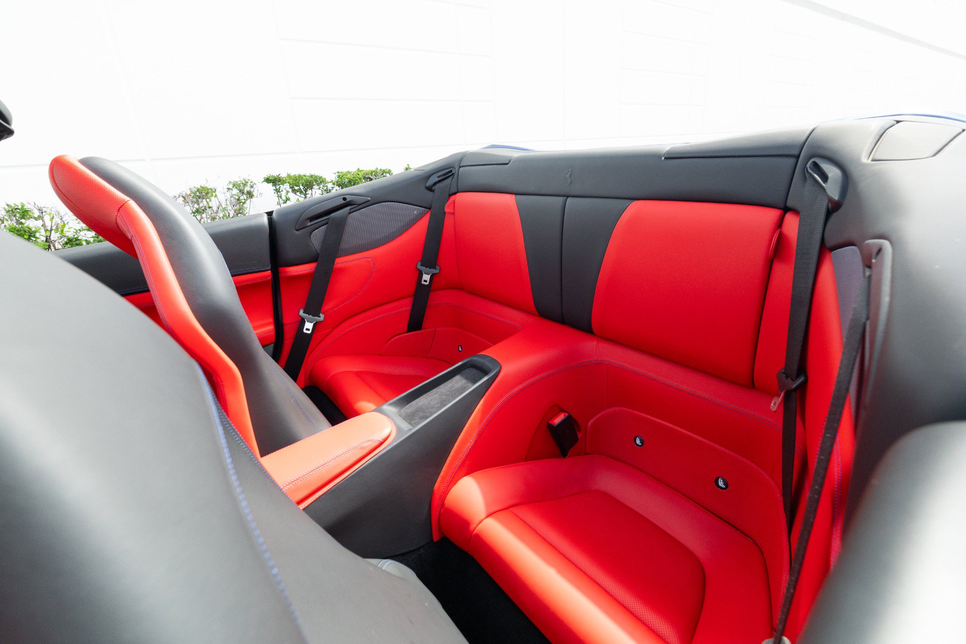 Used 2019 Ferrari Portofino RWD image 63