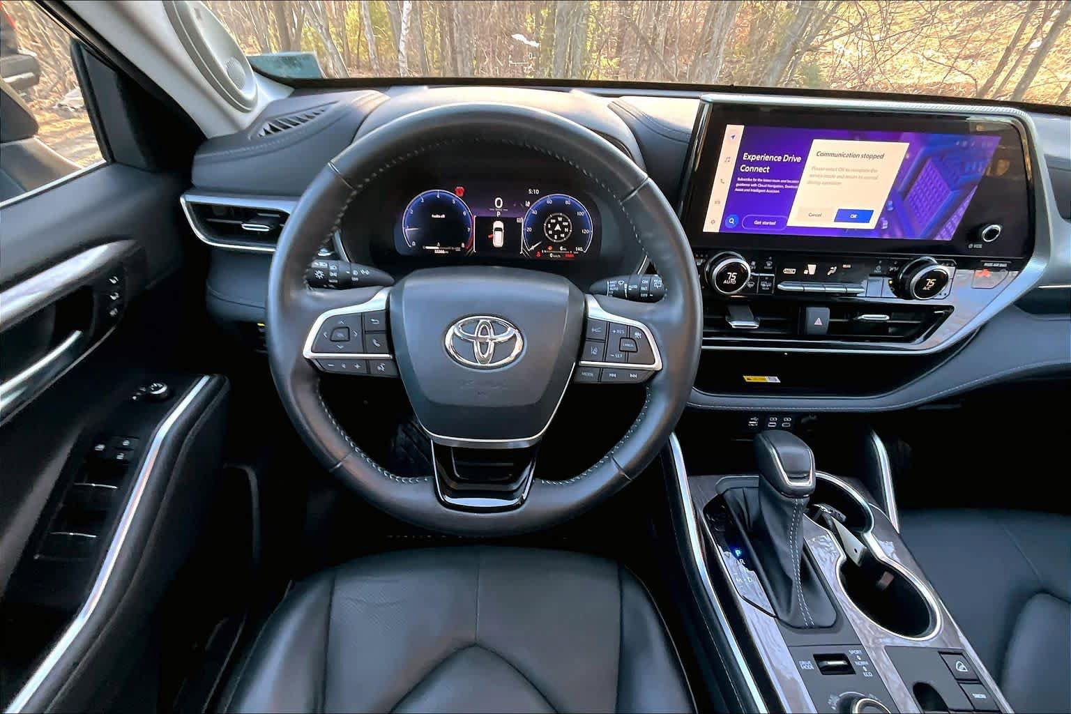 Used 2023 Toyota Highlander Platinum AWD/4WD image 6