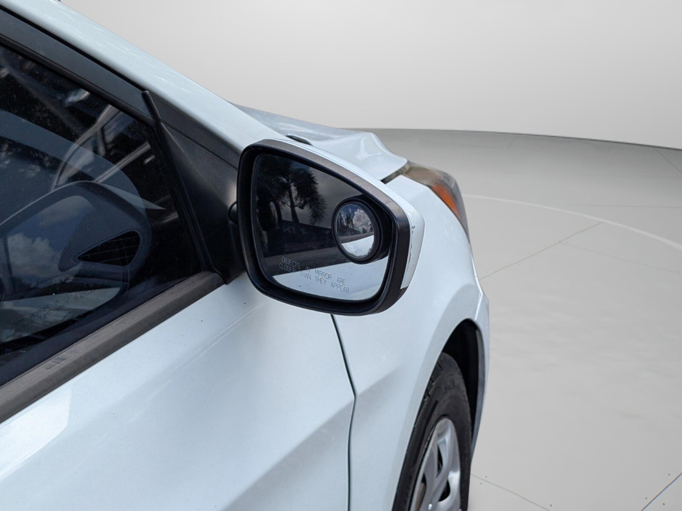 Used 2013 Hyundai Accent GS image 25