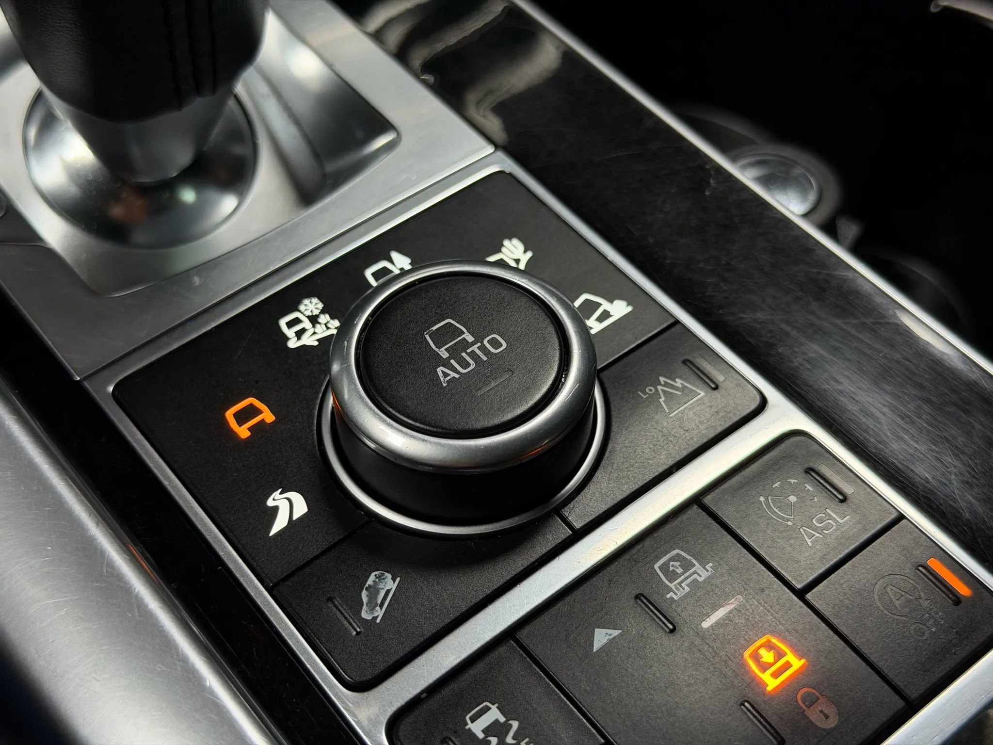 Used 2016 Land Rover Range Rover Sport Supercharged image 44