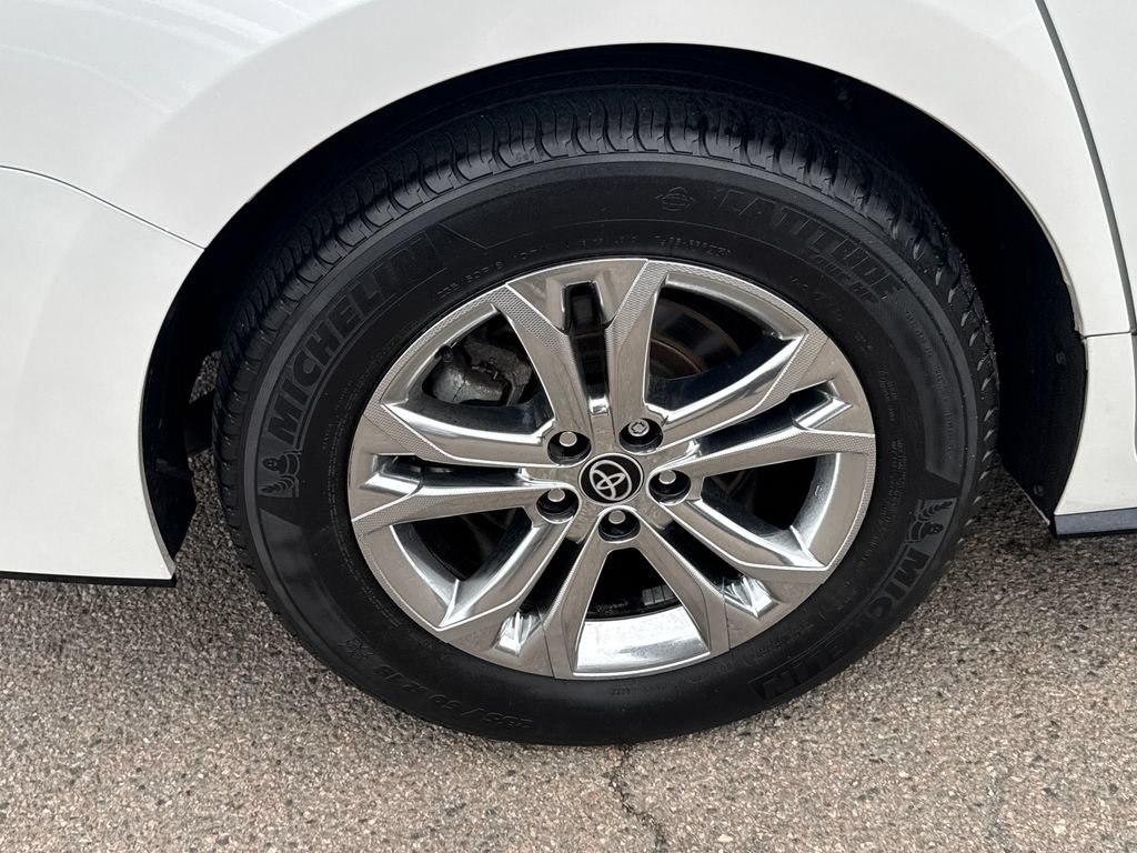 Used 2023 Toyota Sienna Platinum AWD/4WD image 70