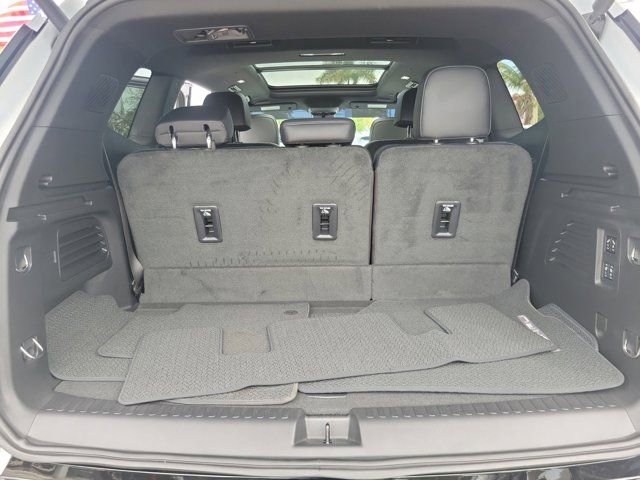 Used 2024 GMC Acadia Denali w/ Super Cruise Package image 6