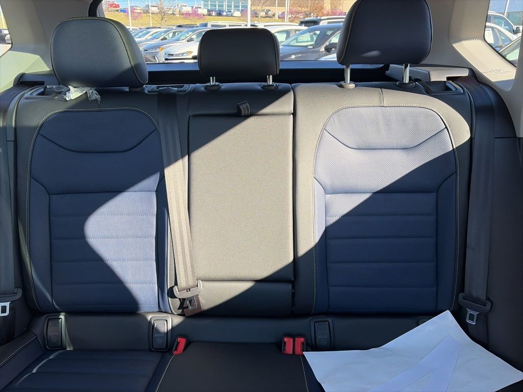 New 2026 Volkswagen Taos SEL AWD/4WD image 24