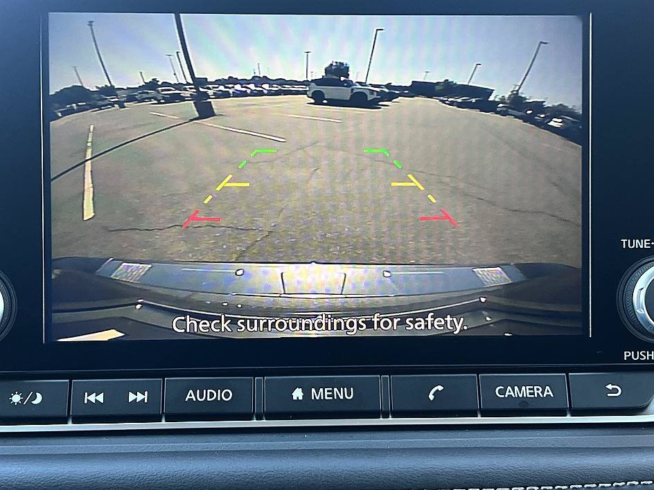 Certified 2025 Nissan Rogue SV FWD image 25