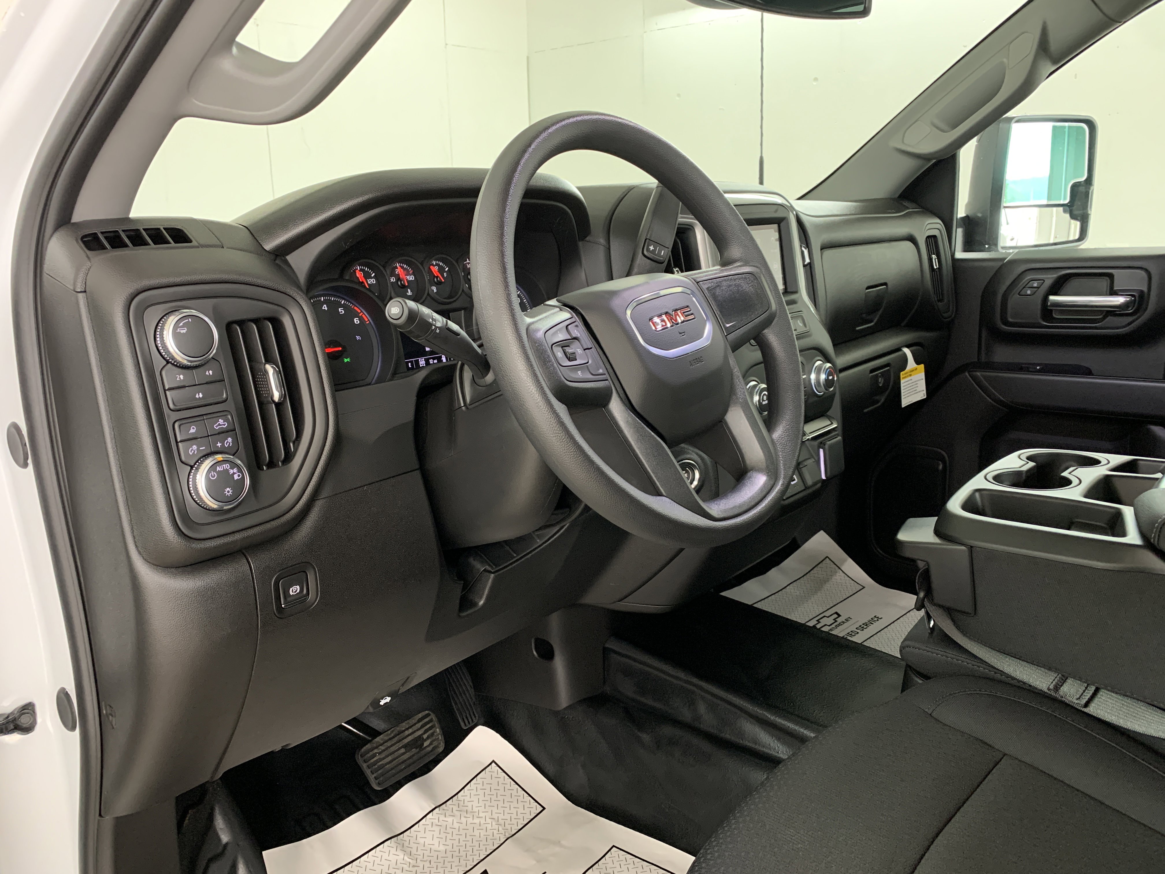 New 2026 GMC Sierra 3500 Pro w/ Convenience Package image 13