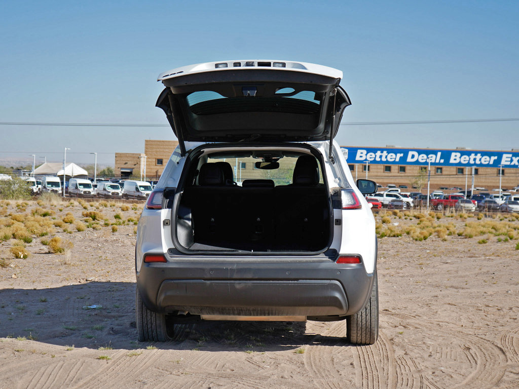 Used 2023 Jeep Cherokee Altitude Lux image 6