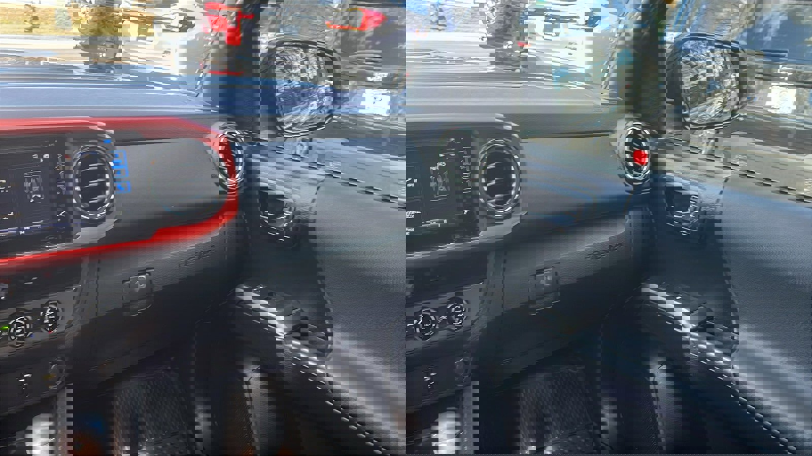 Used 2017 Toyota Tacoma TRD Sport image 24