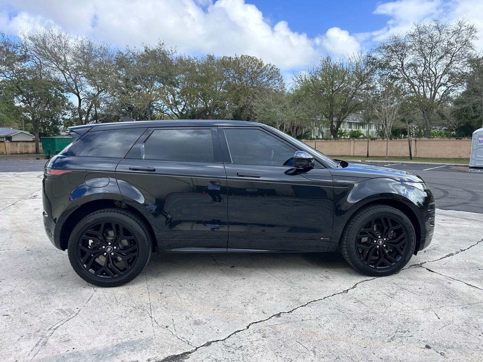 Used 2021 Land Rover Range Rover Evoque R-Dynamic SE AWD/4WD image 4