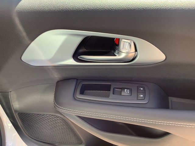 New 2026 Chrysler Pacifica Limited image 39