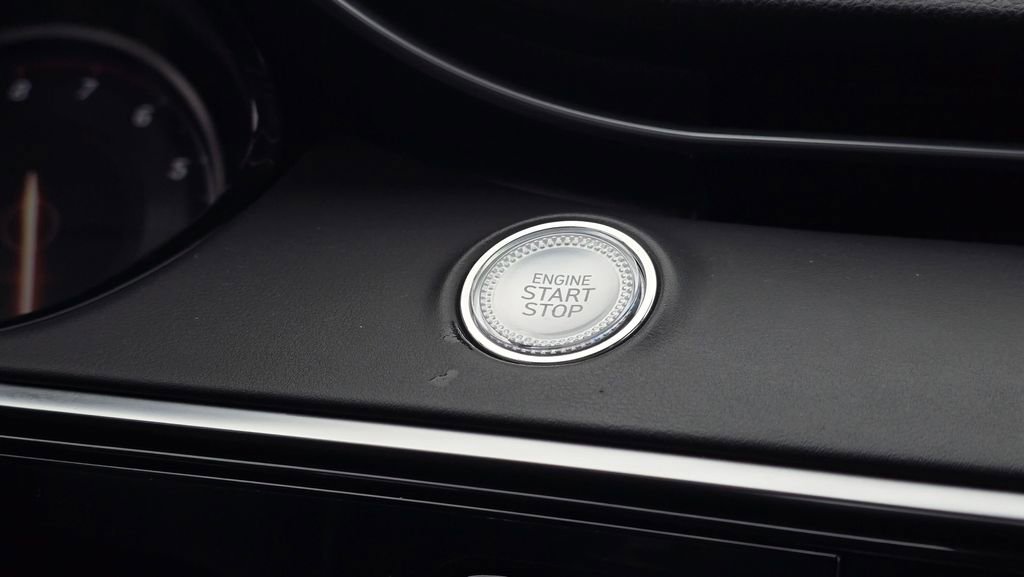 Used 2025 Genesis GV70 2.5T image 33