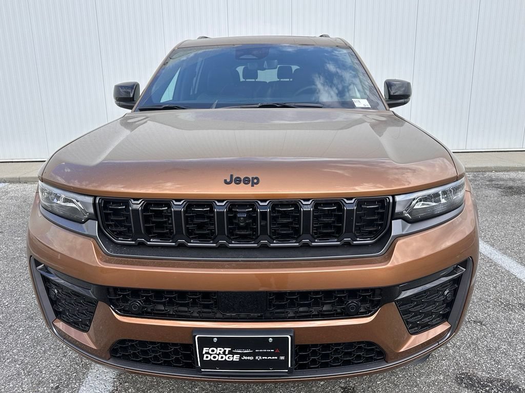 New 2026 Jeep Grand Cherokee L Limited AWD/4WD image 11