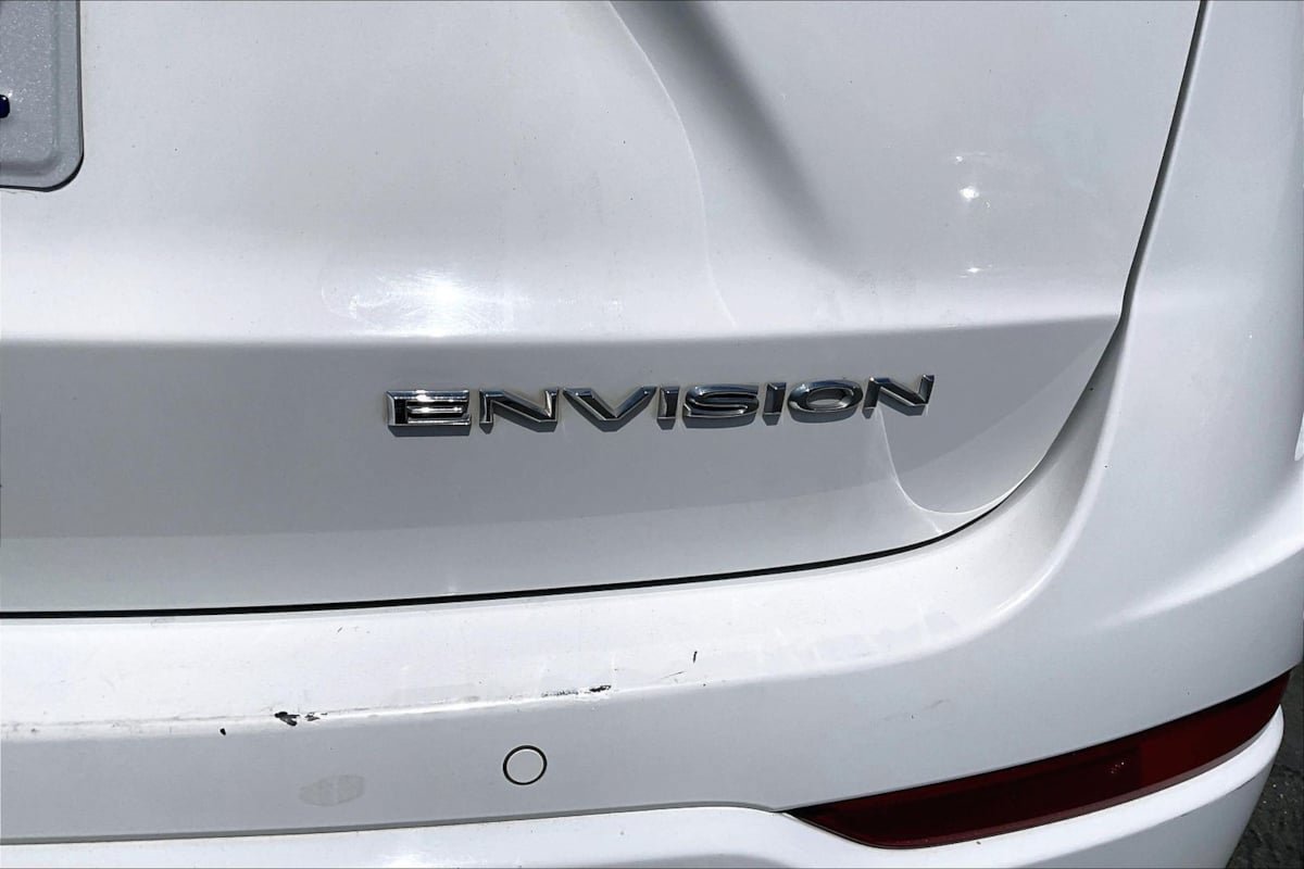 Used 2020 Buick Envision Essence w/ LPO, Cargo Package FWD image 8